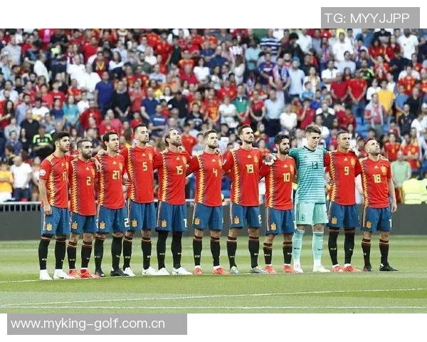 罗贝托与阿尔巴合影留念感慨岁月流逝祝福未来一切顺利